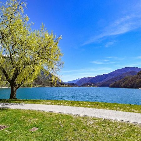 Lakegarden Apartment Riva del Garda Ngoại thất bức ảnh